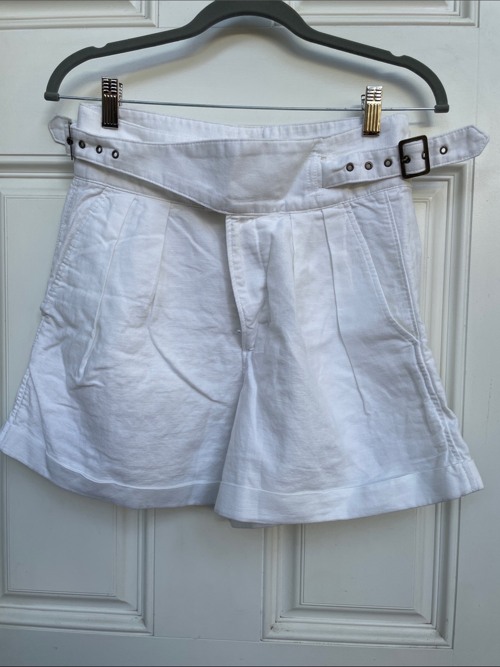Banana Republic White Pleated Belted Linen-Blend Shorts
